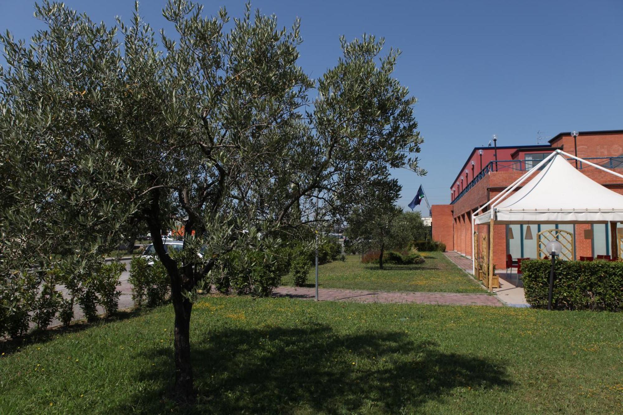 Euro Hotel Cascina Exterior photo