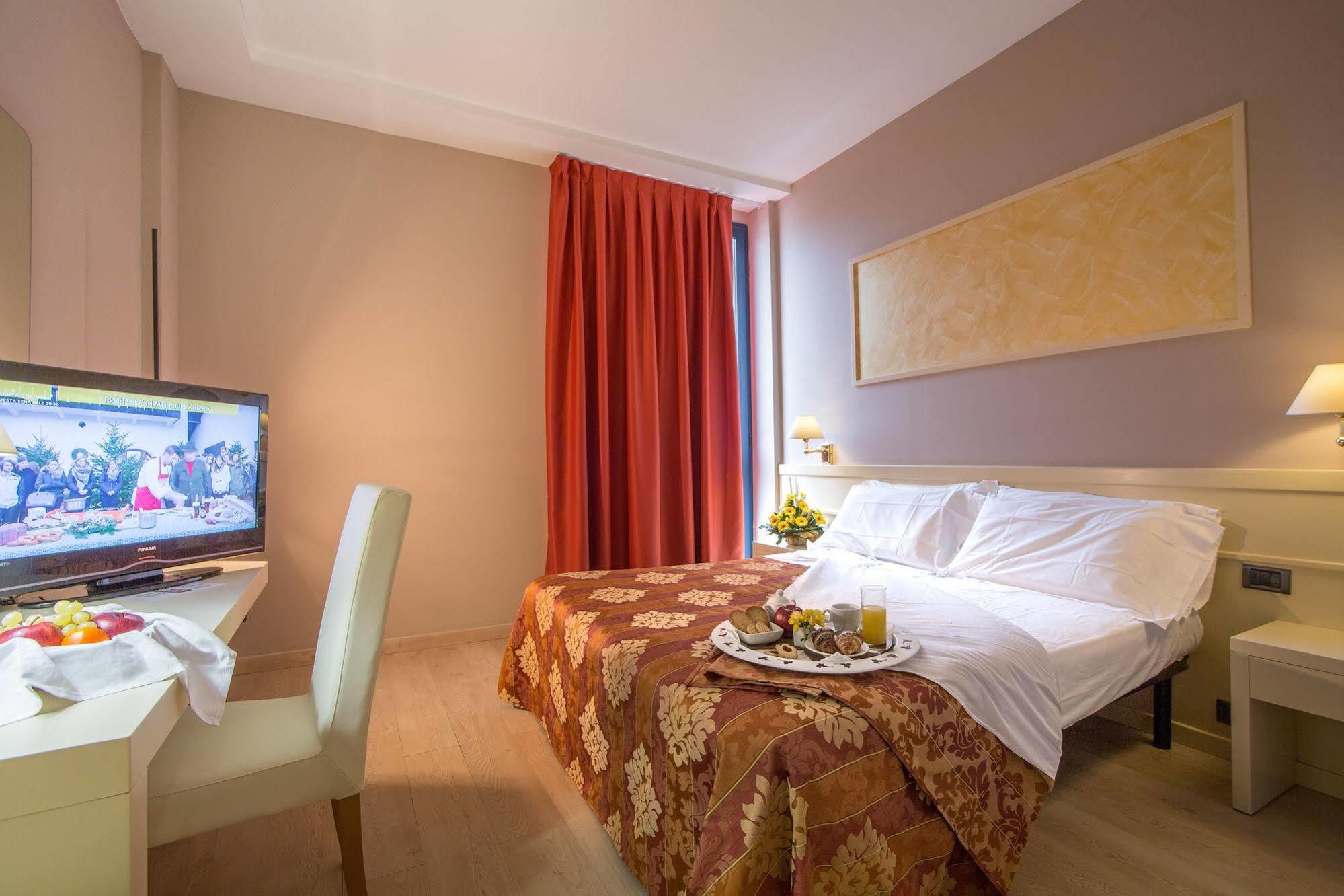 Euro Hotel Cascina Exterior photo